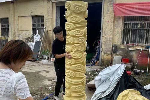 泡沫雕塑?chē)娡烤垭逵不牧习咐?/></p><p>　　如果你的泡沫雕塑?chē)娡烤垭逵不牧显煨屯庥^精細(xì)度不能滿足客戶的要求，或者如果你在100層的房間里有裝修，聚脲噴涂機(jī)不是那么容易起床，那么這個(gè)系統(tǒng)必須適合你。我們不打算將該系統(tǒng)與上述噴霧系統(tǒng)相提并論。</p><p>　　泡沫雕塑?chē)娡烤垭逵不牧霞夹g(shù)是繼高固含量涂料、水性涂料、輻射固化涂料、粉末涂料等低污染涂料后，為適應(yīng)環(huán)保需求而發(fā)展起來(lái)的一種新型無(wú)溶劑、無(wú)污染技術(shù)。近十年的涂裝技術(shù)。綠色建筑技術(shù)。噴涂聚脲彈性體涂料無(wú)溶劑，固化速度快，工藝簡(jiǎn)單。它可以很容易地在立面和曲面上噴涂厚度超過(guò)十毫米的涂層而不會(huì)流掛。</p><p>　　泡沫人物雕塑是向我們展示垂直或現(xiàn)代社會(huì)文化的藝術(shù)品。它增加了我們對(duì)過(guò)去和現(xiàn)在社會(huì)的更深層次的感受。通過(guò)泡沫人物雕塑的設(shè)計(jì)，可以深刻體現(xiàn)其特點(diǎn)。文化氣息，無(wú)論是古代人物還是現(xiàn)代人物雕塑，都充滿了自己濃厚的文化氣息。生活中，隨處可見(jiàn)泡沫人物雕塑的痕跡。泡沫人物雕塑與我們的生活息息相關(guān)。</p><p>　　泡沫雕塑?chē)娡烤垭逵不牧险故镜氖蔷哂鞋F(xiàn)代特色的人物雕塑藝術(shù)品。泡沫人物雕塑存在于我們的生活中。其中，豐富了我們的藝術(shù)欣賞視野。跑步是指陸生動(dòng)物用腳進(jìn)行的運(yùn)動(dòng)。它的運(yùn)動(dòng)定義是一種跨步。雙腳不會(huì)同時(shí)接觸地面。它也可以是有氧運(yùn)動(dòng)或無(wú)氧運(yùn)動(dòng)。</p><p><br/></p>    </div>
    <div   id=